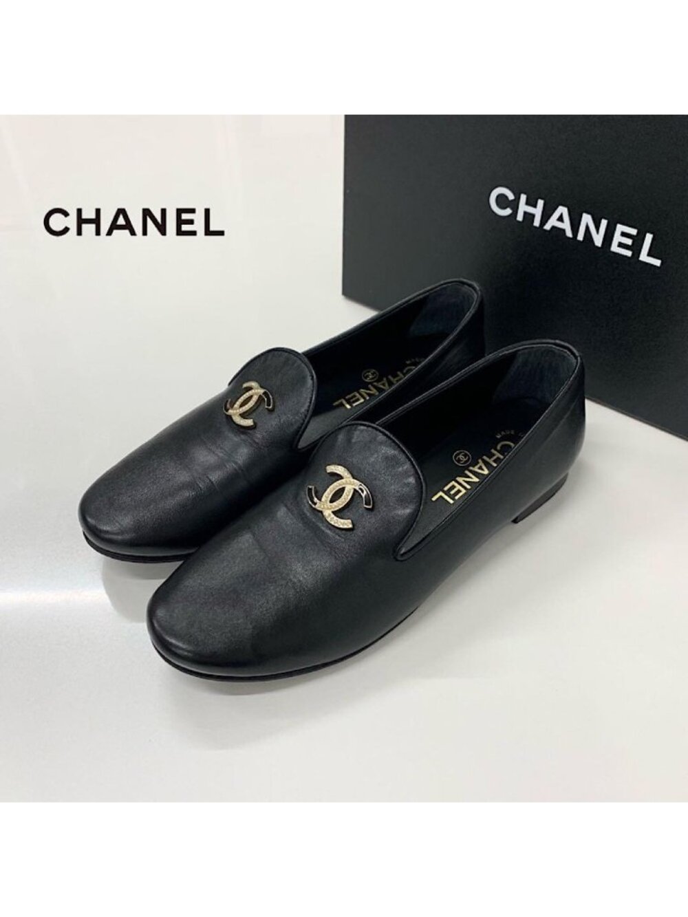 Chanel CC Logo Leather Rhinestone Pearl Flat Shoes Black